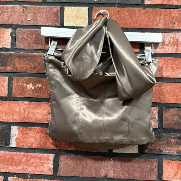 Mixedgals TUBE HALTER SILK TOP - Picture 11 of 16